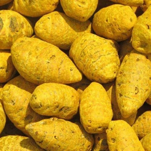 Premium dried turmeric bulbs close-up